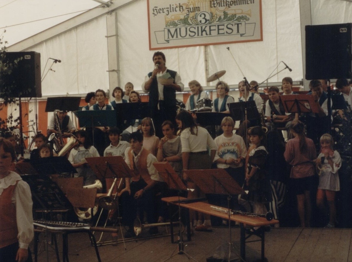 3. Musikfest im Festzelt